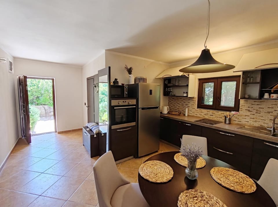 kitchen, kitchen