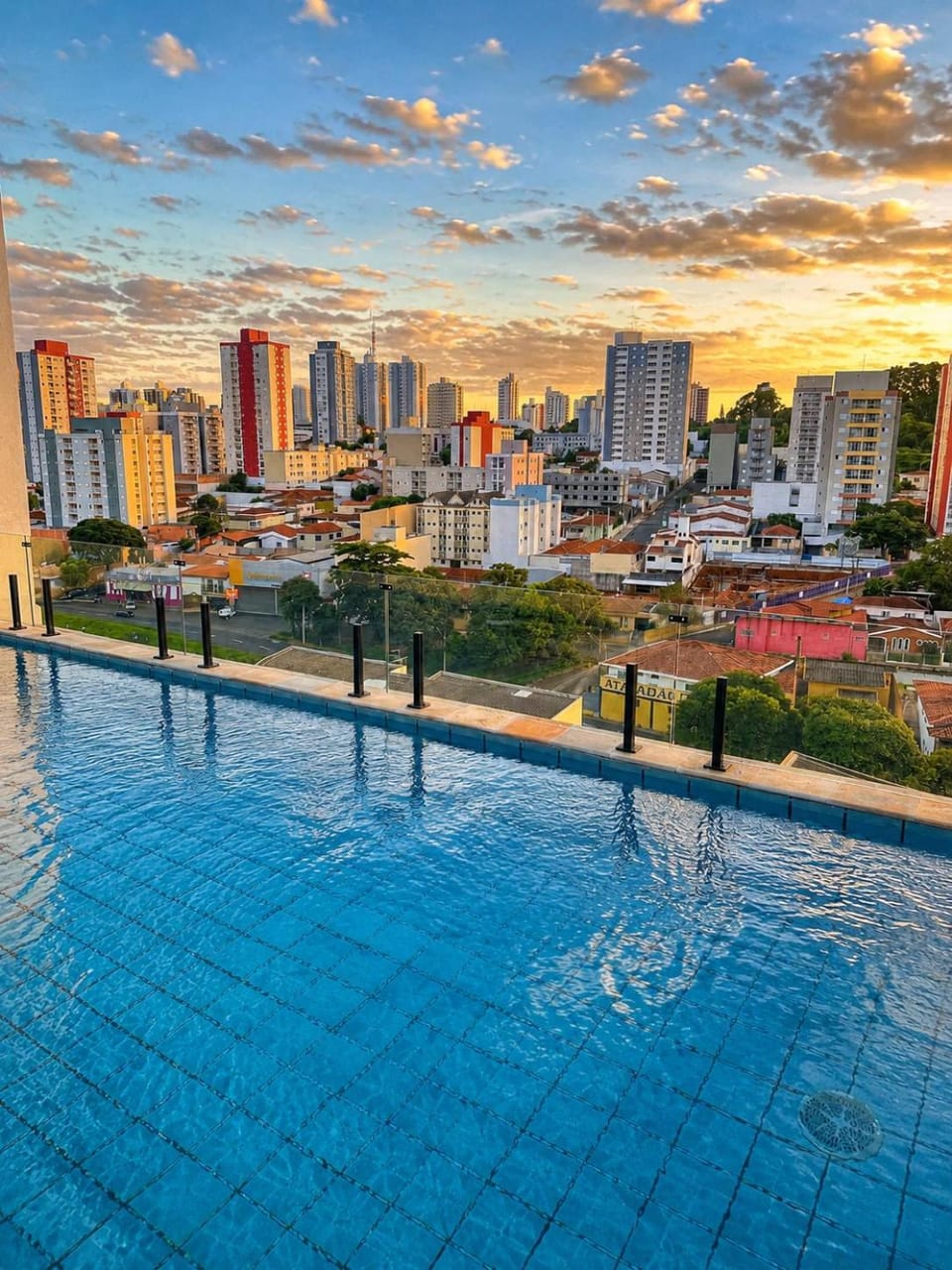 Studio Celena- Rooftop - Ar- Home Office- ate 4 Apartment in São Carlos
