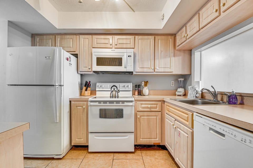 Ocean-View Balcony & Pool Access! Cocoa Beach Gem House in Seacrest Beach