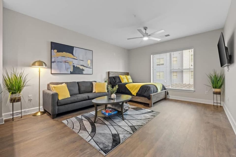 Stylish Gulch Retreat - Near Broadway Apartment in The Gulch