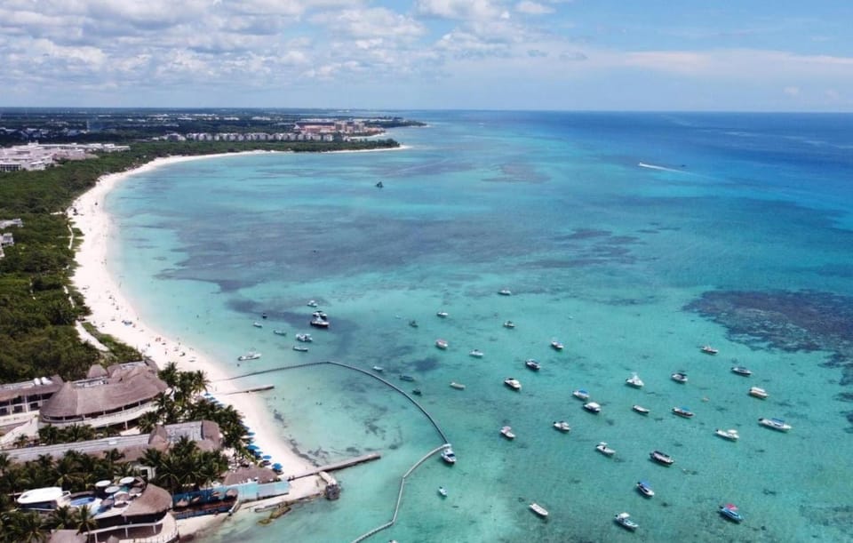 Beachside Penthouse with Pool & Balcony Apartment in Playa del Carmen