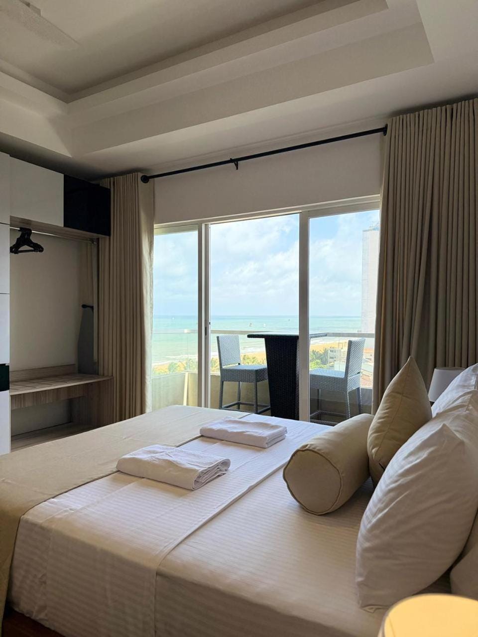 Ocean Breeze Residencies Apartment in Negombo