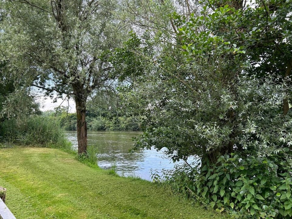 House between river and forest House in Bourgogne-Franche-Comté