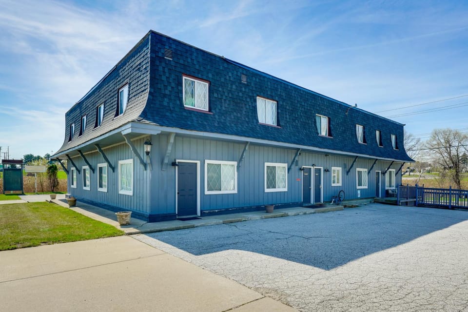 Fish, Swim + Relax: Modern Condo by Lake Huron! House in Port Huron