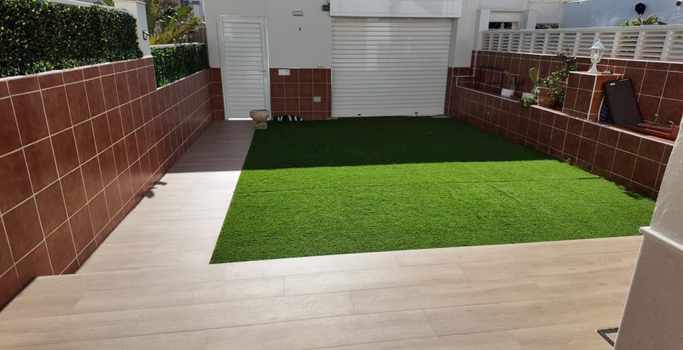 Off site, Garden