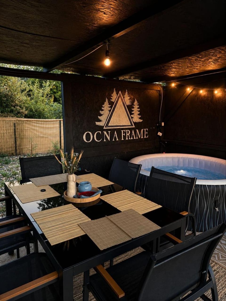Natural landscape, Dining area, Logo/Certificate/Sign, Swimming pool