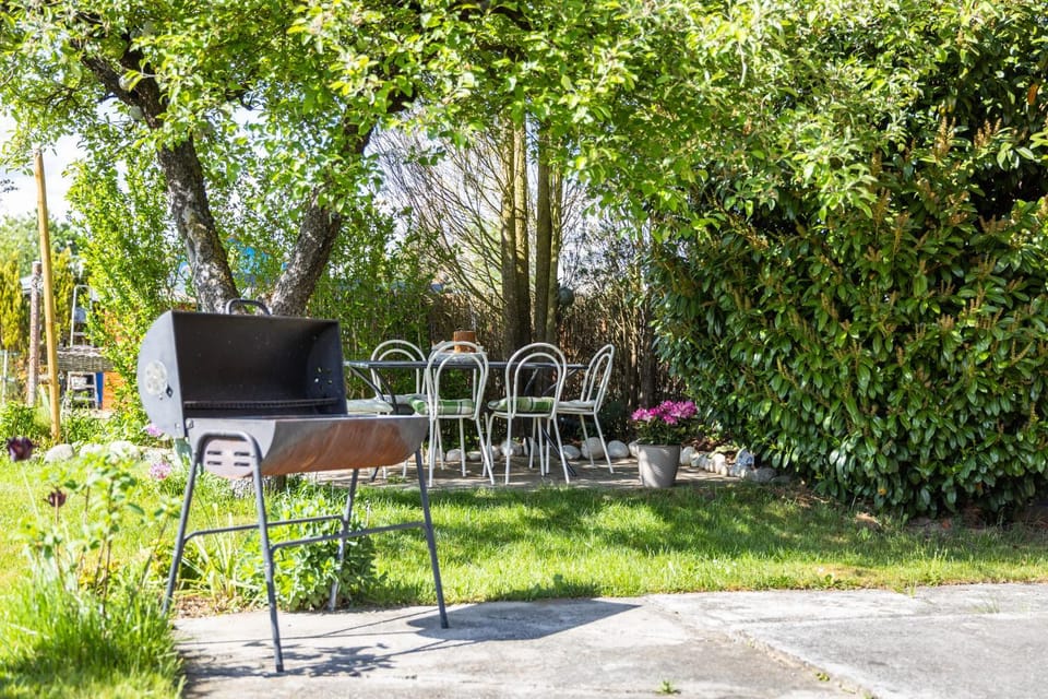 Patio, Day, Garden, Garden, Balcony/Terrace, Garden view