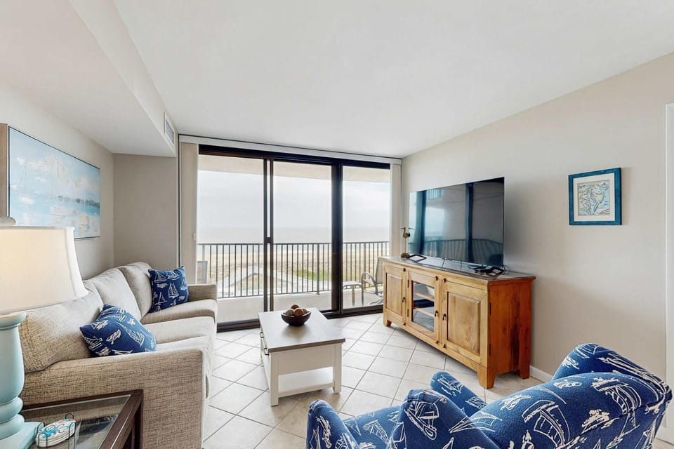 Sea Colony Ocean 5th floor condo with gym tennis court & balcony House in Sea Colony