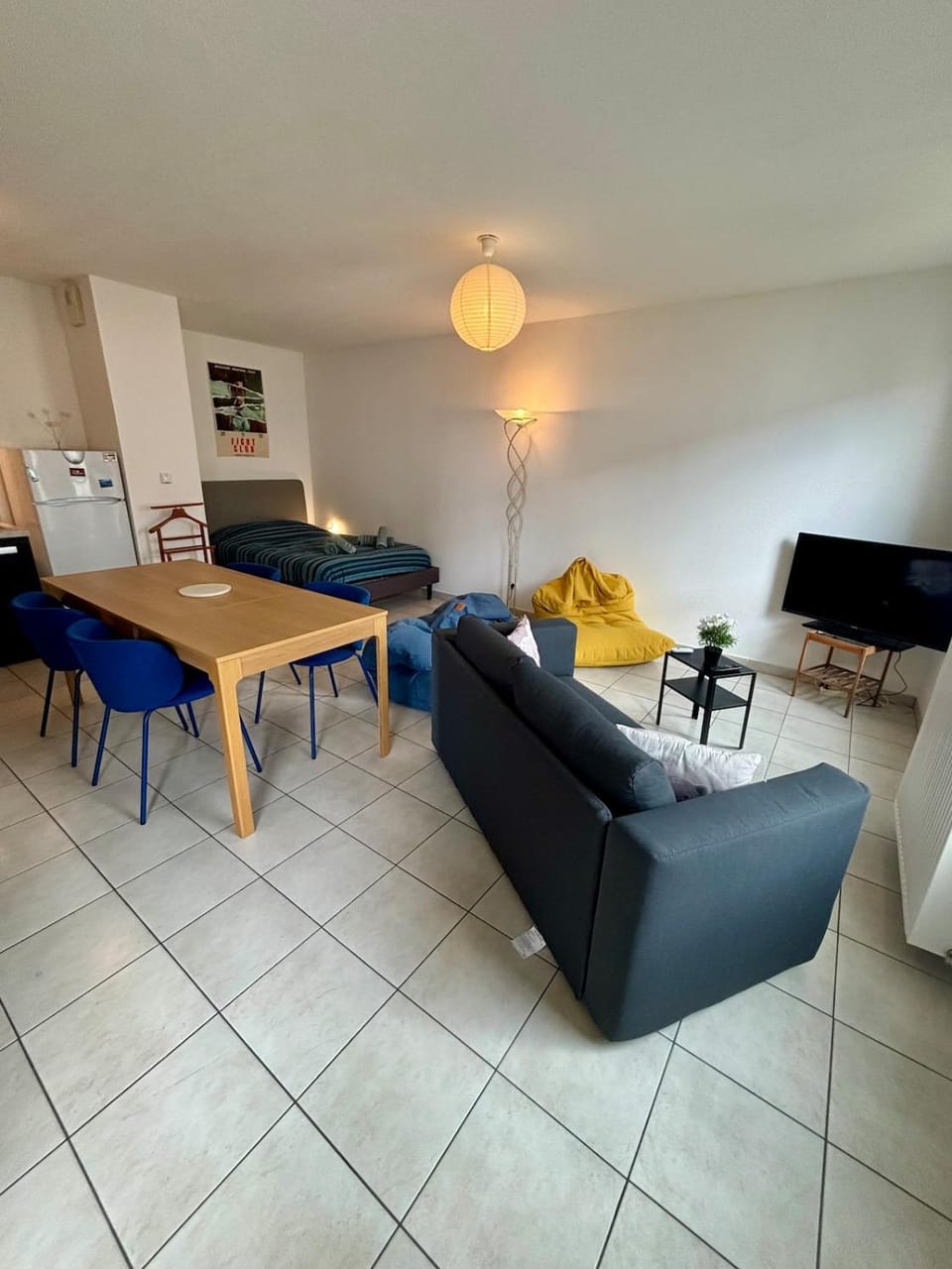 Grand Studio, Box garage, balcon ! Apartment in Vaulx-en-Velin