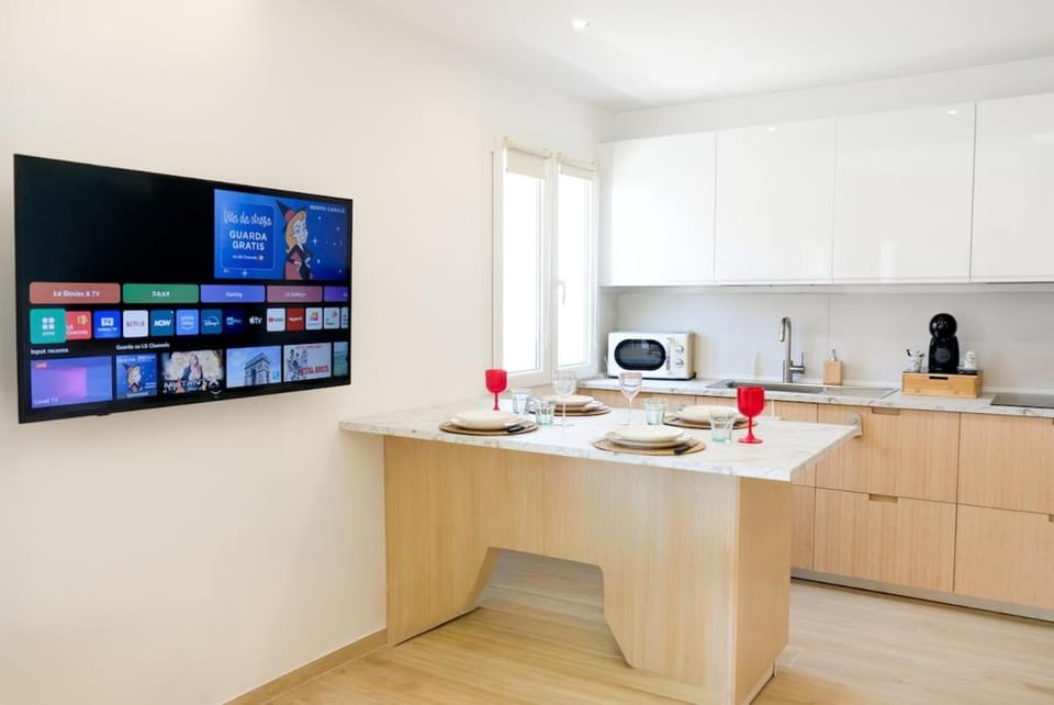 Olbia Center - Beautiful Modern House with Balcony Apartment in Olbia