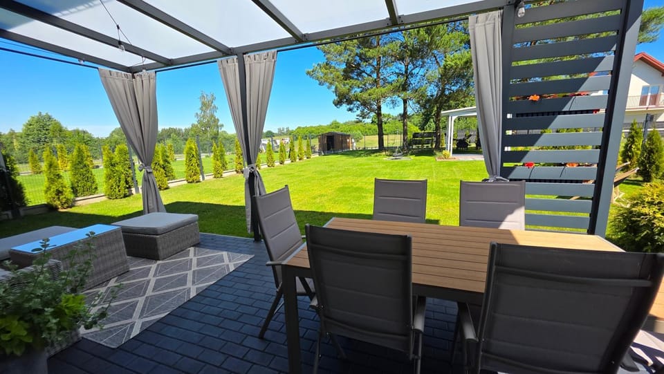 Patio, Day, Garden, View (from property/room), Balcony/Terrace, Seating area, Dining area, Garden view
