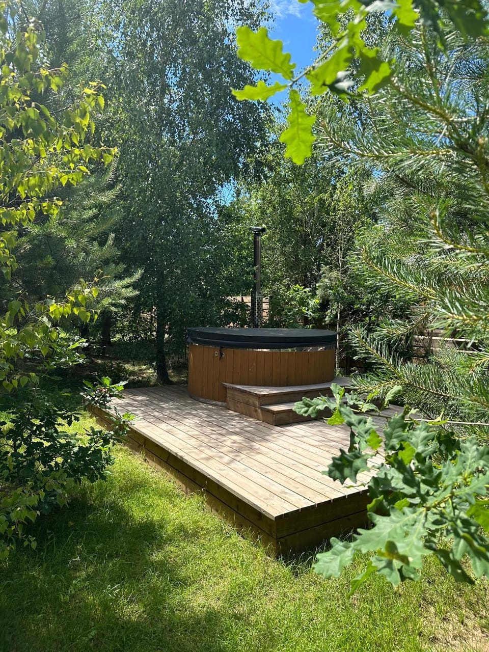 Garden, Hot Tub