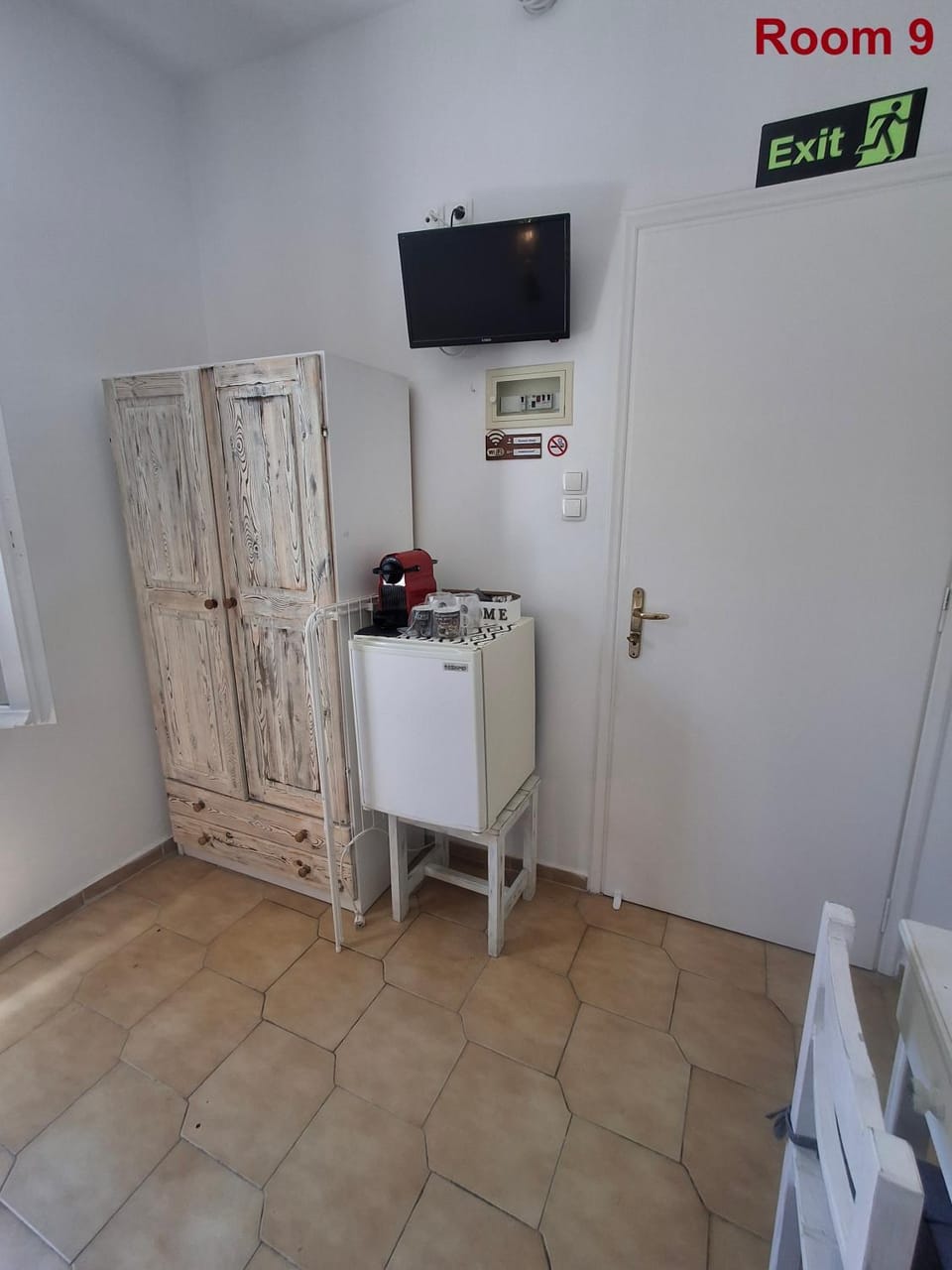 Sunset Hotel Kini Beachside Inn in Decentralized Administration of the Aegean