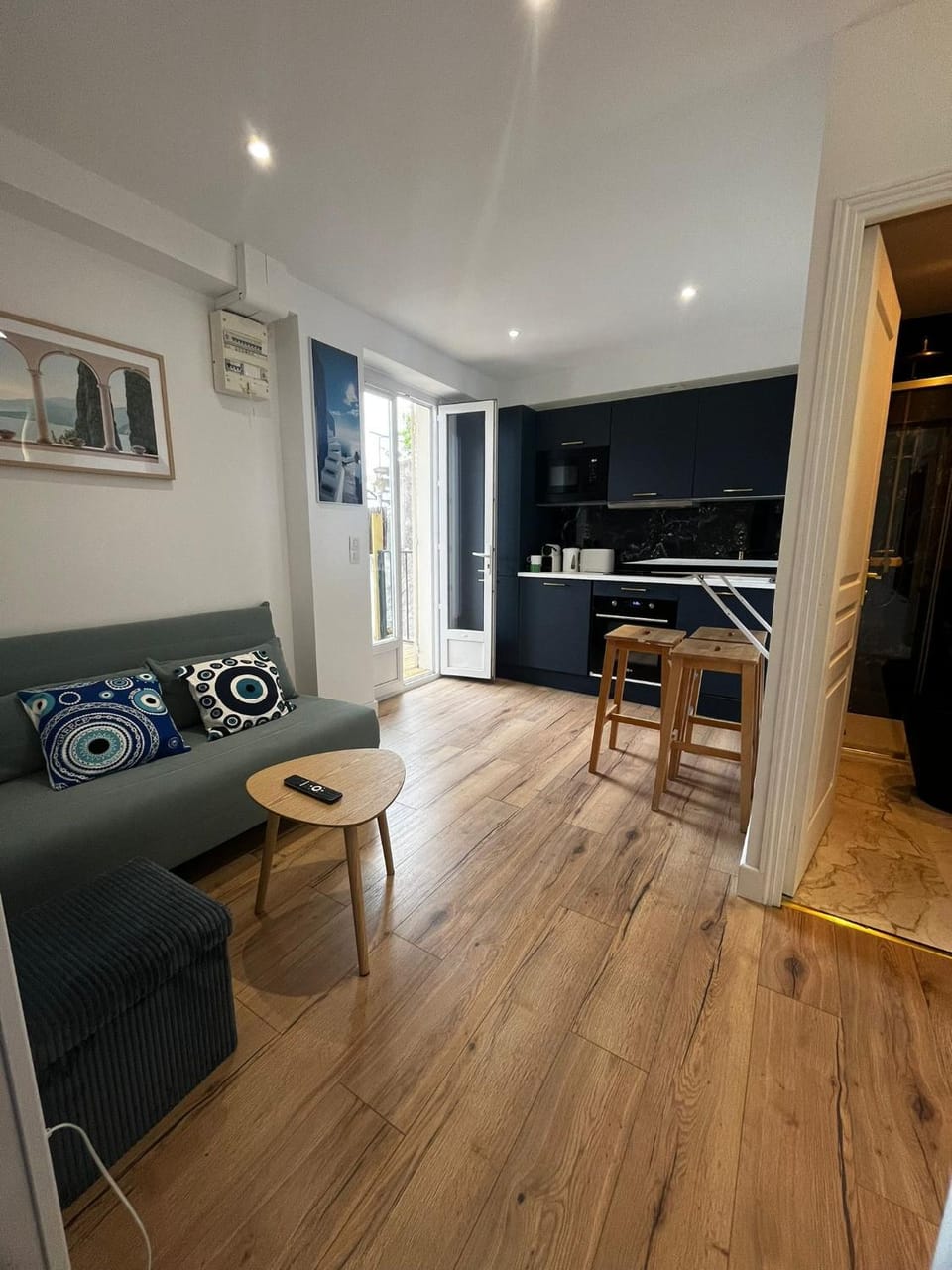 Living room, Dining area