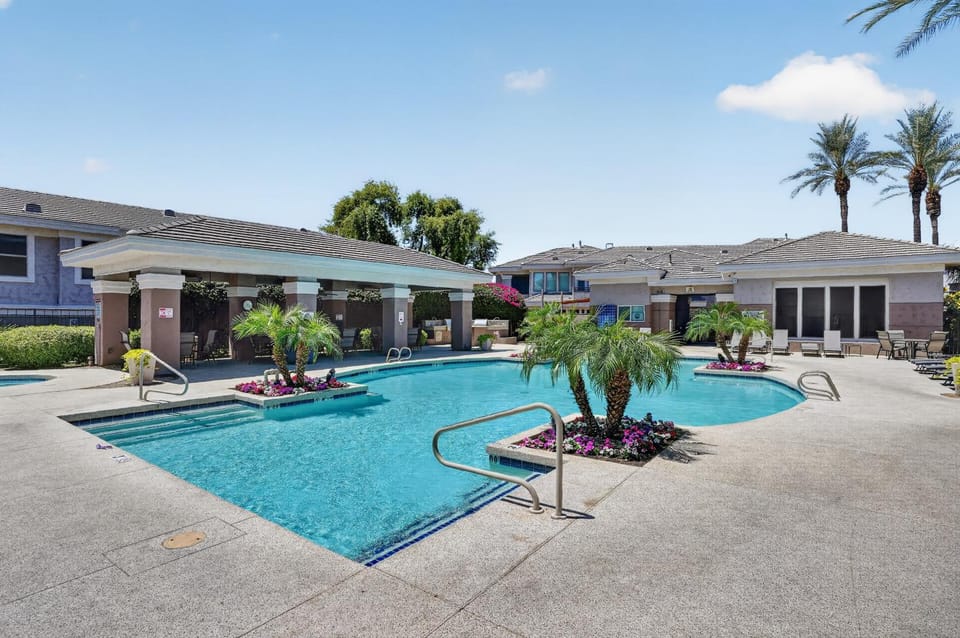 Scottsdale Basecamp with Prime Golf Access condo Apartment in Kierland