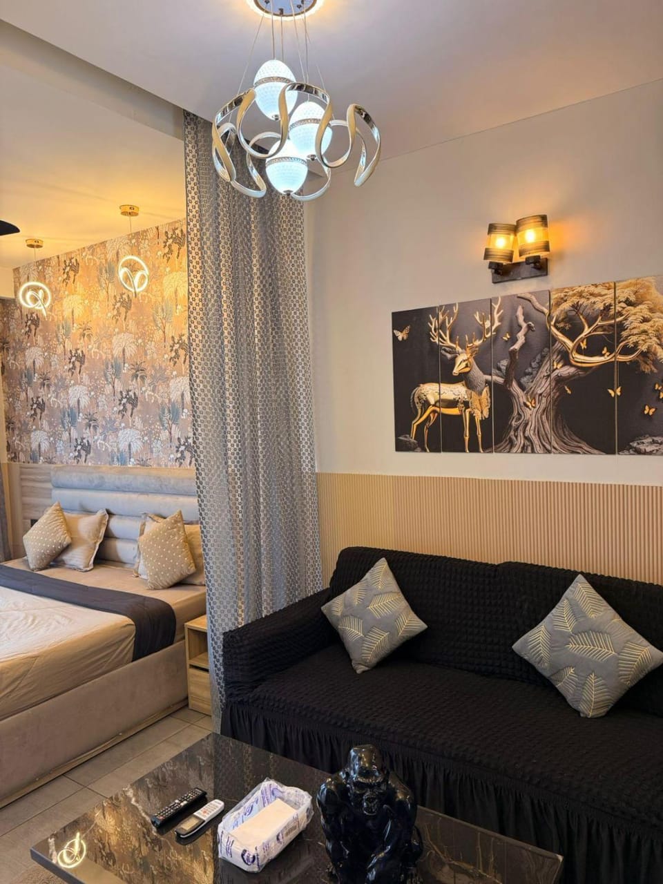 Onex Den Apartment in Noida