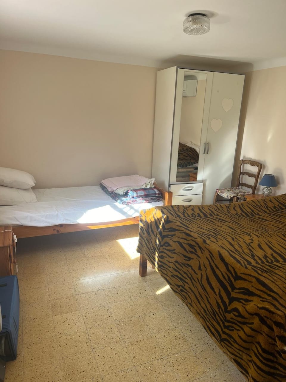 ANTIBES 06 2P RDJ Villa Ideal pour couple avec enfants Apartment in Antibes
