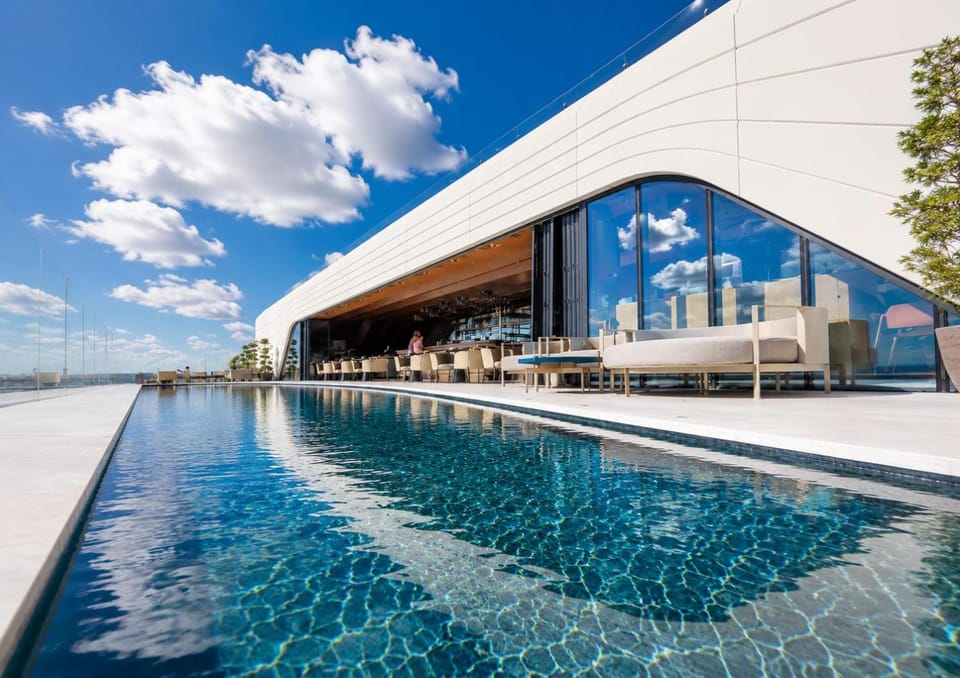 AURA suites by Mercury towers Apartment in Saint Julians