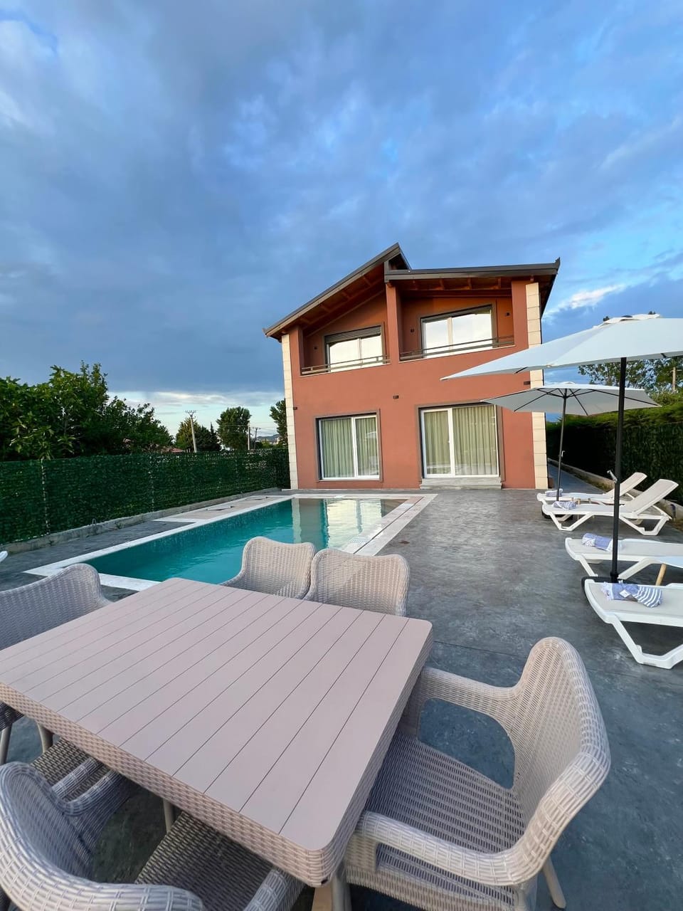 Property building, Swimming pool