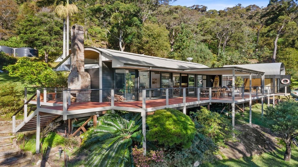 Pittwater Waterfront Retreat - Up to 10 Guests! House in Pittwater Council