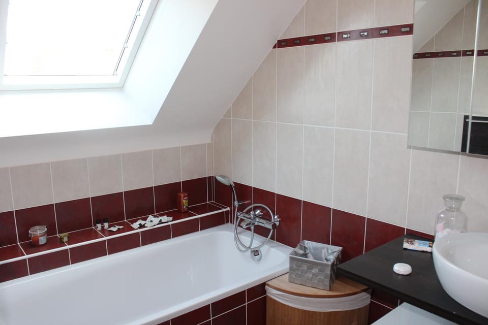 Bathroom, Bath