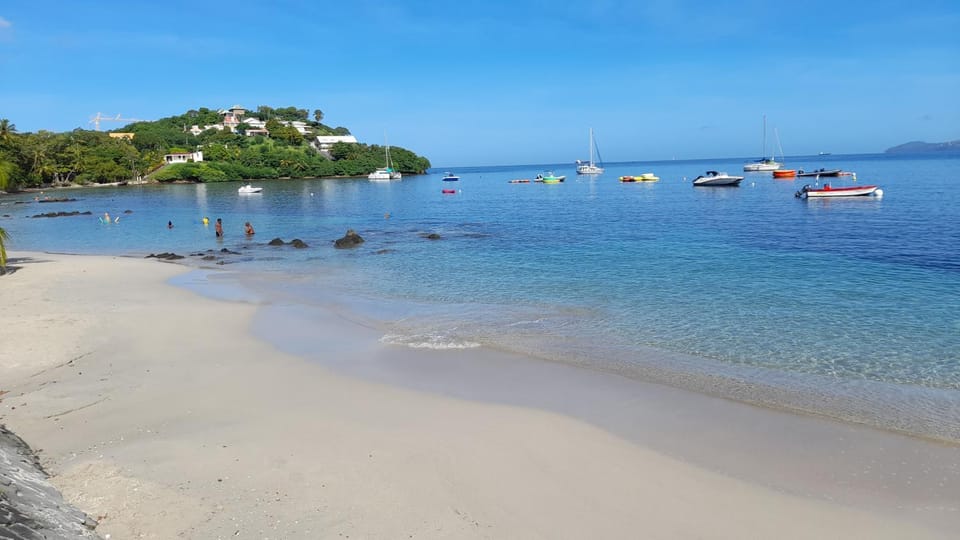 Ilet au soleil Apartment in Les Trois-Îlets