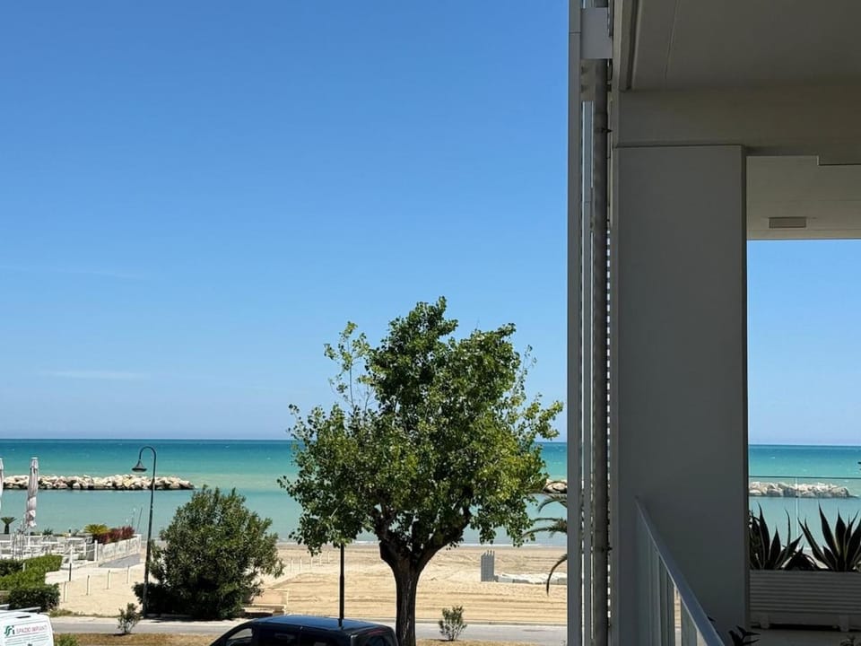 Prima fila mare - Appartamento Vista Mare Apartment in Alba Adriatica
