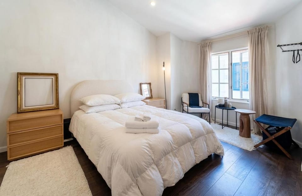 Bed, Photo of the whole room, Bedroom, towels, wardrobe