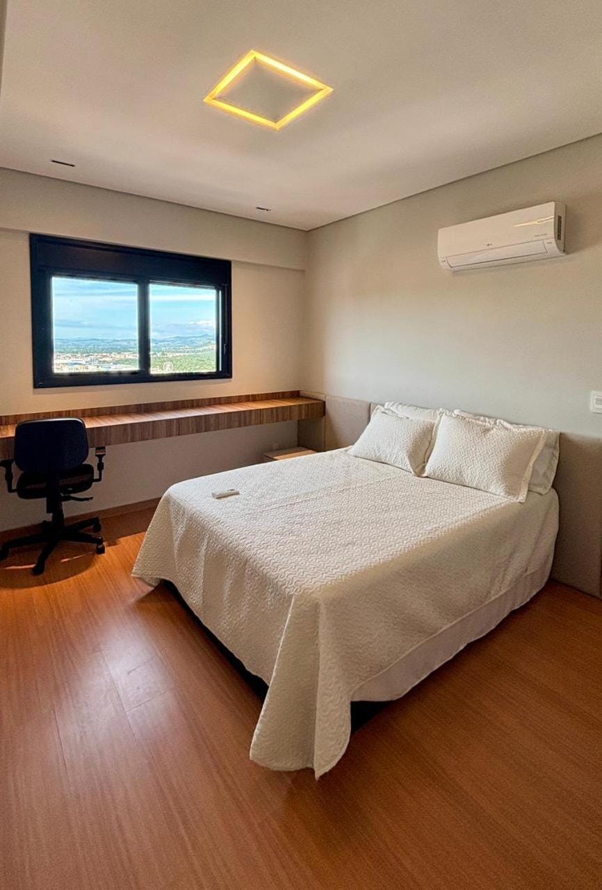 Bed, Photo of the whole room, Bedroom, air conditioner