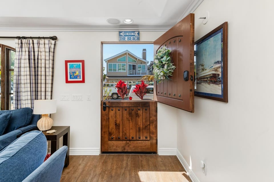 Casa del Mar House in Balboa Peninsula