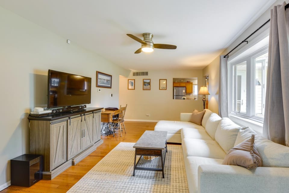 5 Houses to Elizabeth Lake! Family Getaway w/ Yard House in Twin Lakes