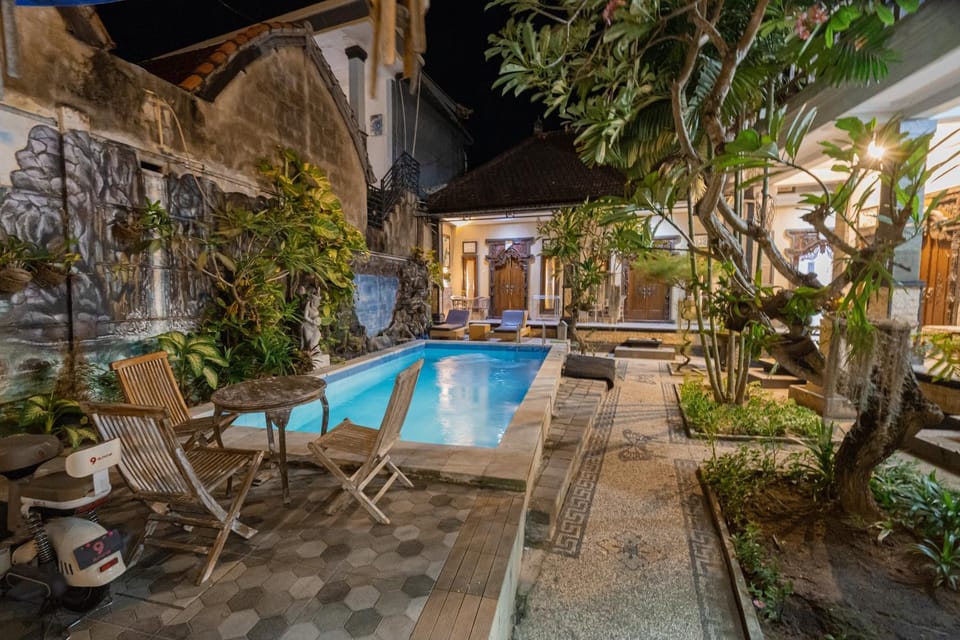 Night, Garden view