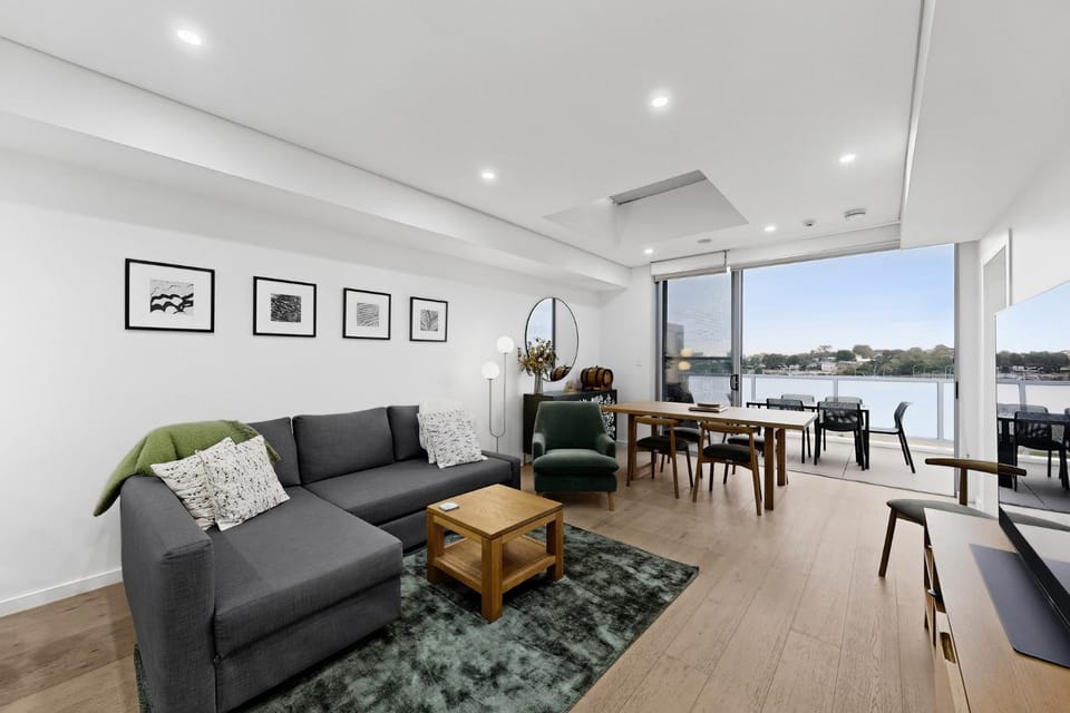 Designer 1-Bed Apartment with Balcony Apartment in Rozelle