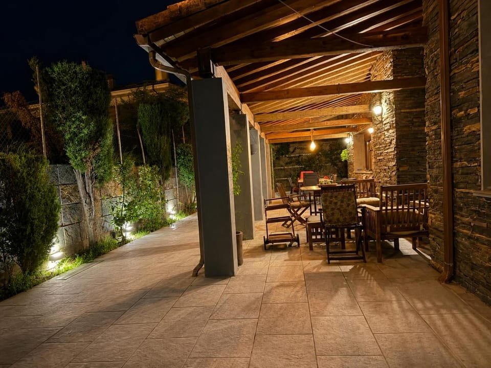 Garden, Balcony/Terrace