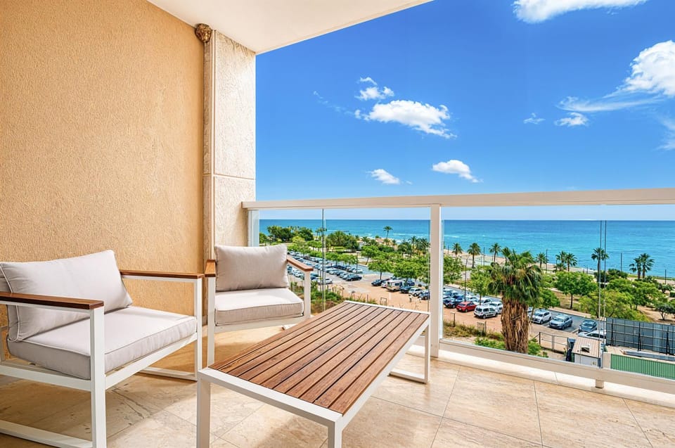 Sea View Apartment with Terrace - Horizon Apartment in Villajoyosa