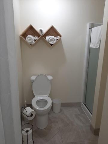 Shower, Toilet, towels