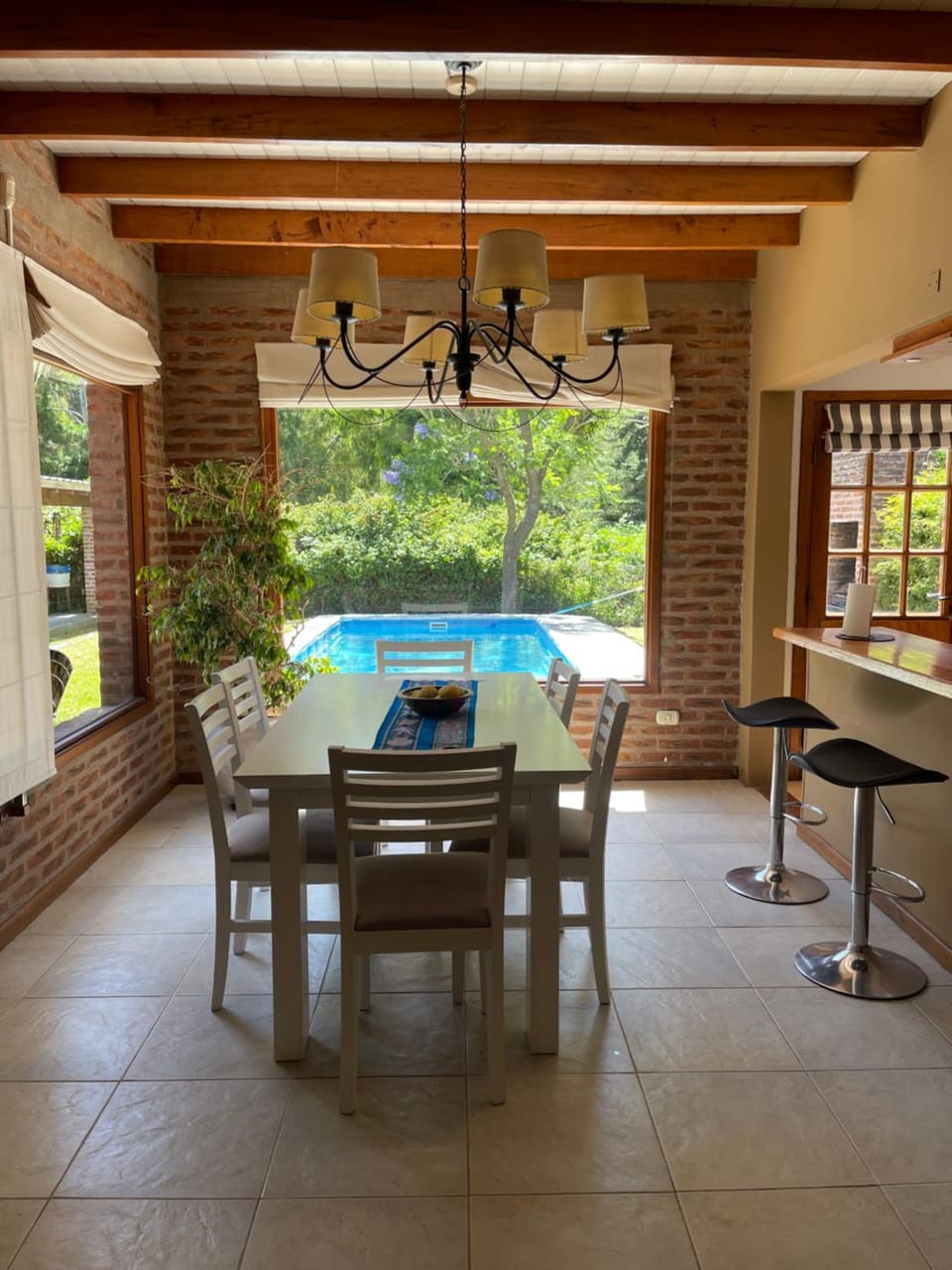 Casa con pileta Bosque Peralta Ramos House in Mar del Plata