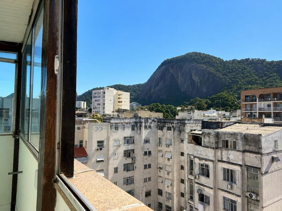 Quarto privativo em casa compartilhada duplex em Copacabana Vacation rental in Rio de Janeiro