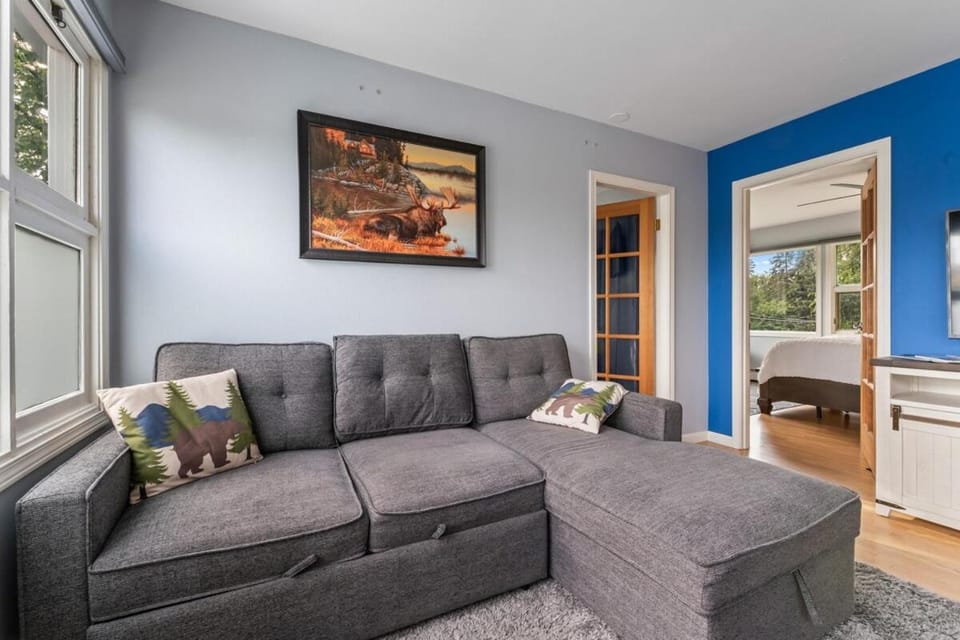 Close To Airport - Shared Space - Fast WI-FI Bed and Breakfast in Spenard