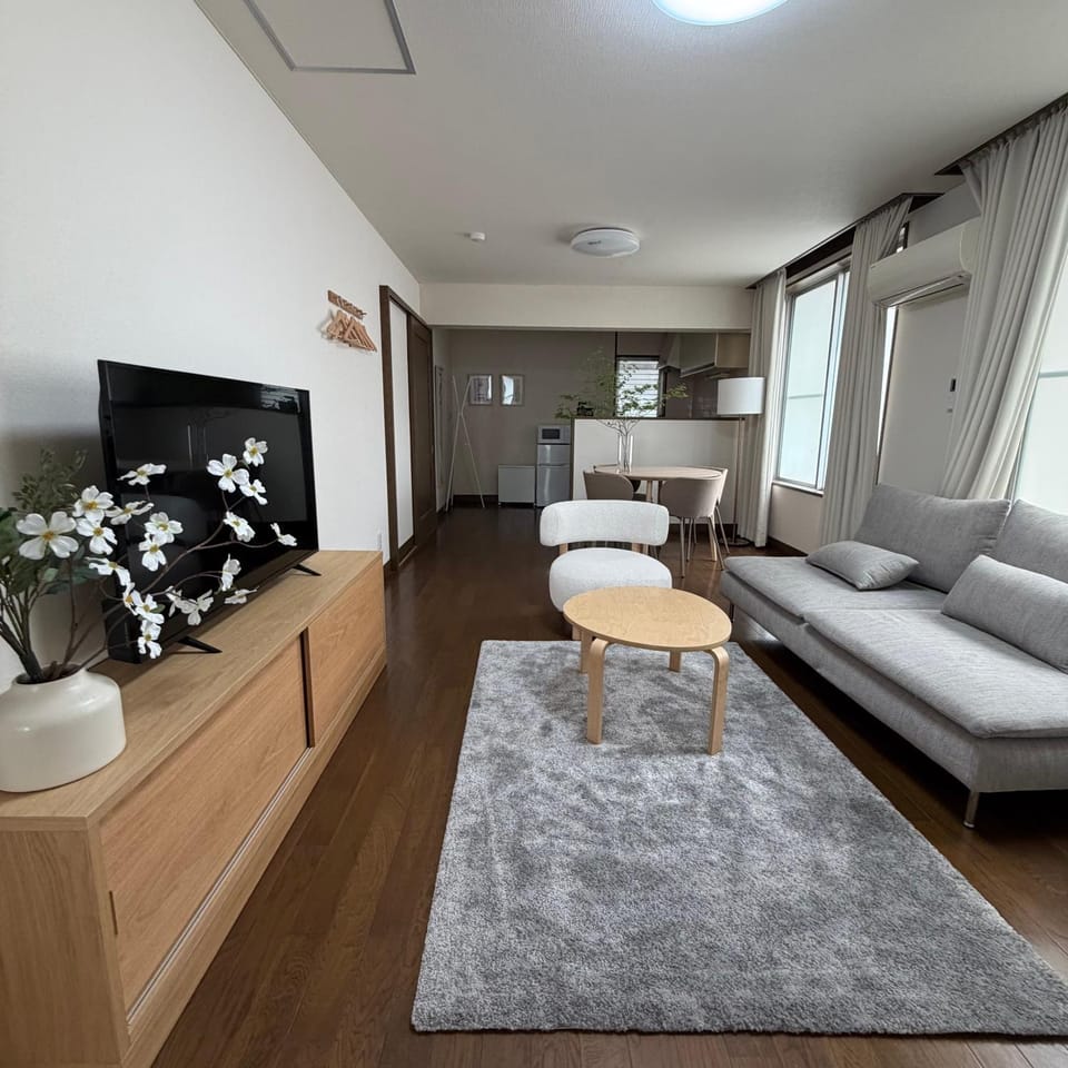 Cozy Family Room 202 in Matsumoto Apartment in Nagano Prefecture
