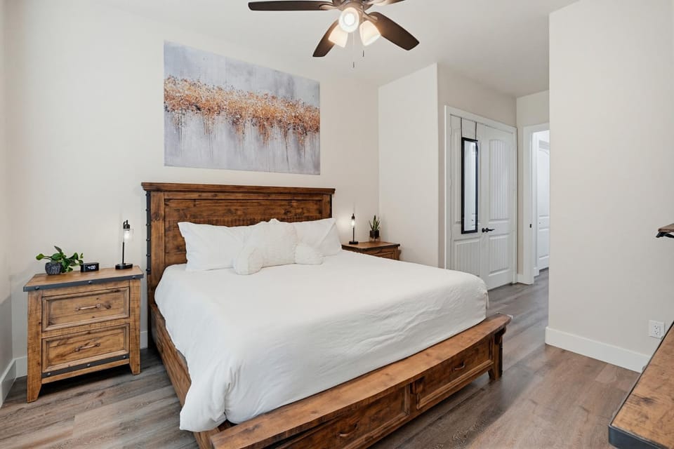 Bed, Photo of the whole room, Bedroom, furniture