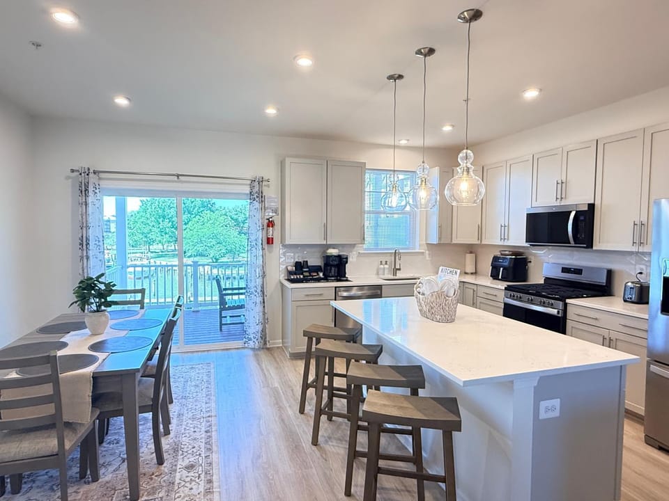 Balcony/Terrace, Kitchen or kitchenette, Seating area, Dining area