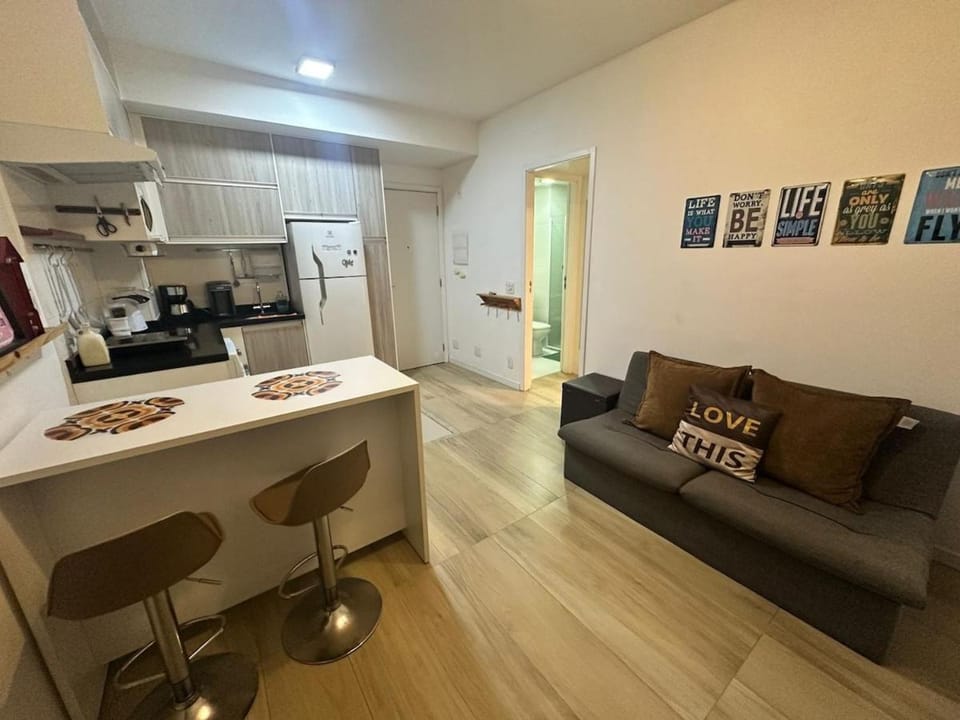 Very close to the Morumbi shopping mall and on the street of the Consulate is on! Apartment in Sao Paulo City