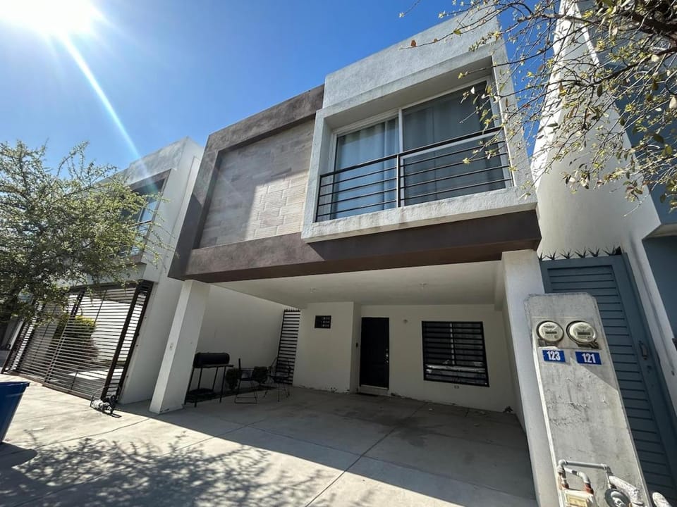 Residence with pool for 10 people FIFA World Cup 2026 House in State of Nuevo Leon