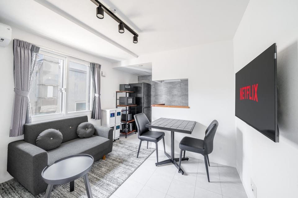 TV and multimedia, Living room, Dining area