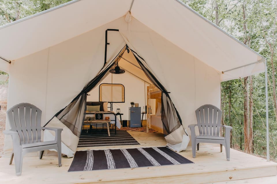 Bedroom, bunk bed
