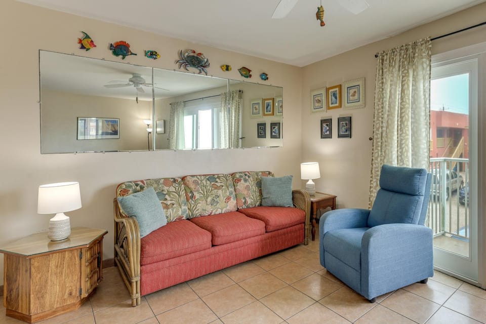 Steps to Sand: Beachfront SPI Condo w/ Balcony House in South Padre Island