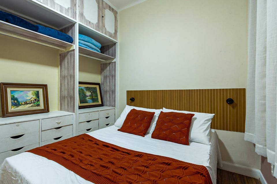 Bed, Photo of the whole room, Bedroom, wardrobe, air conditioner