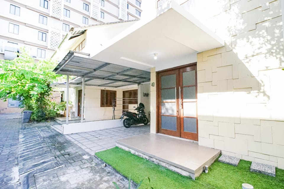 Property building, Parking