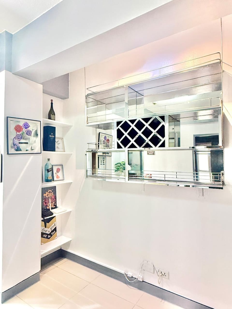 4BR Condo Unit with Free Parking Apartment in Pasay